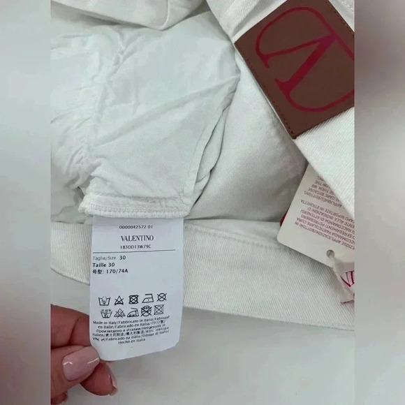 NWT Valentino White Jeans Womens Denim Embellished Large V Logo Size 30 - Picture 13 of 15